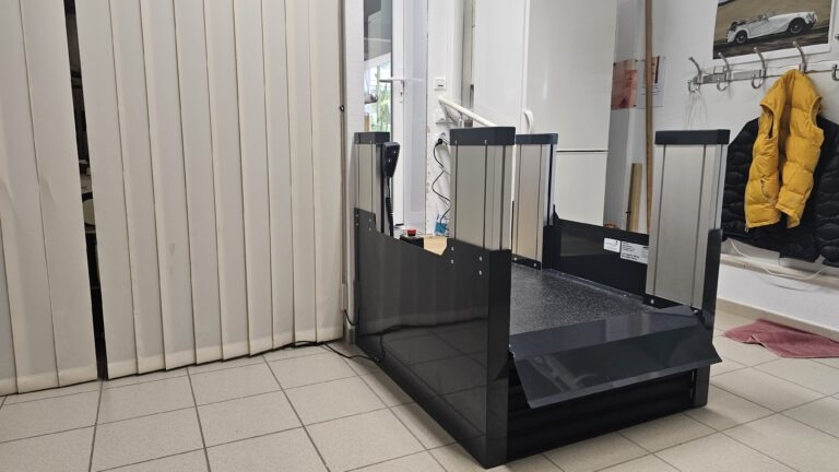 Plateforme Elévatrice Lehner Stepsaver Garde Adhémar Drôme