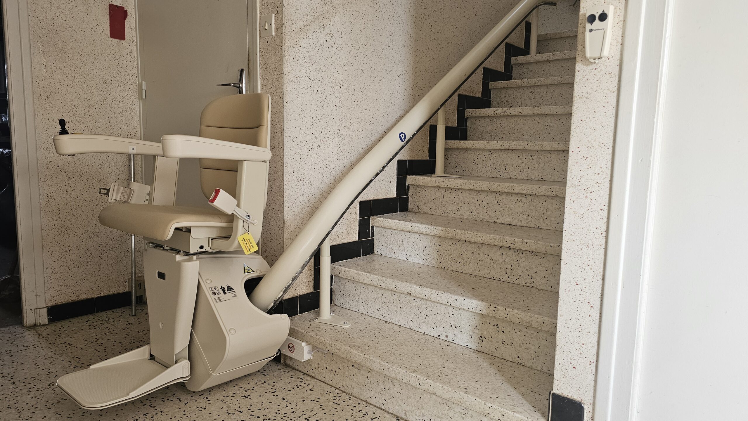 Monte Escalier Granges Les Beaumont Drôme