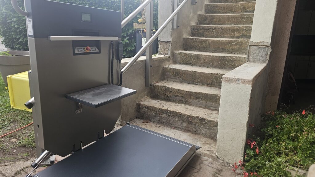 Plateforme Monte Escalier GTL-E Lyon Rhône