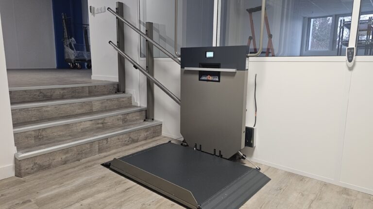 Plateforme Monte Escalier GANSER GTL-E Brézeins Beaurepaire Isère